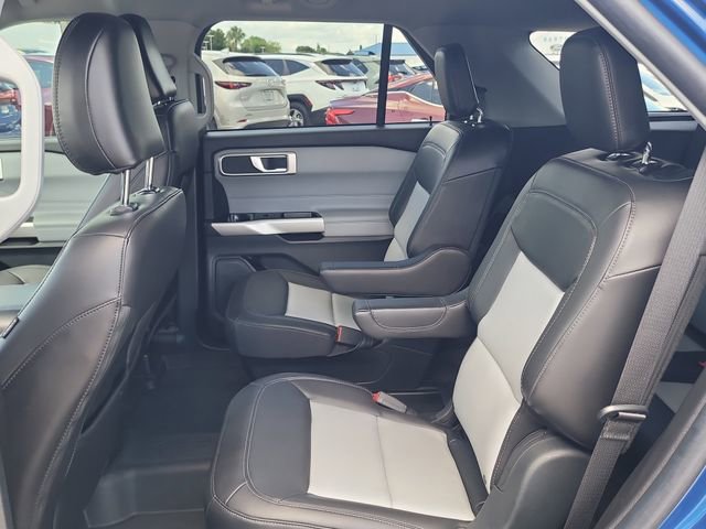 Used 2023 Ford Explorer XLT w/ Equipment Group 202A RWD image 14