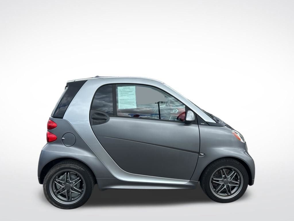 Used 2013 smart fortwo pure image 6