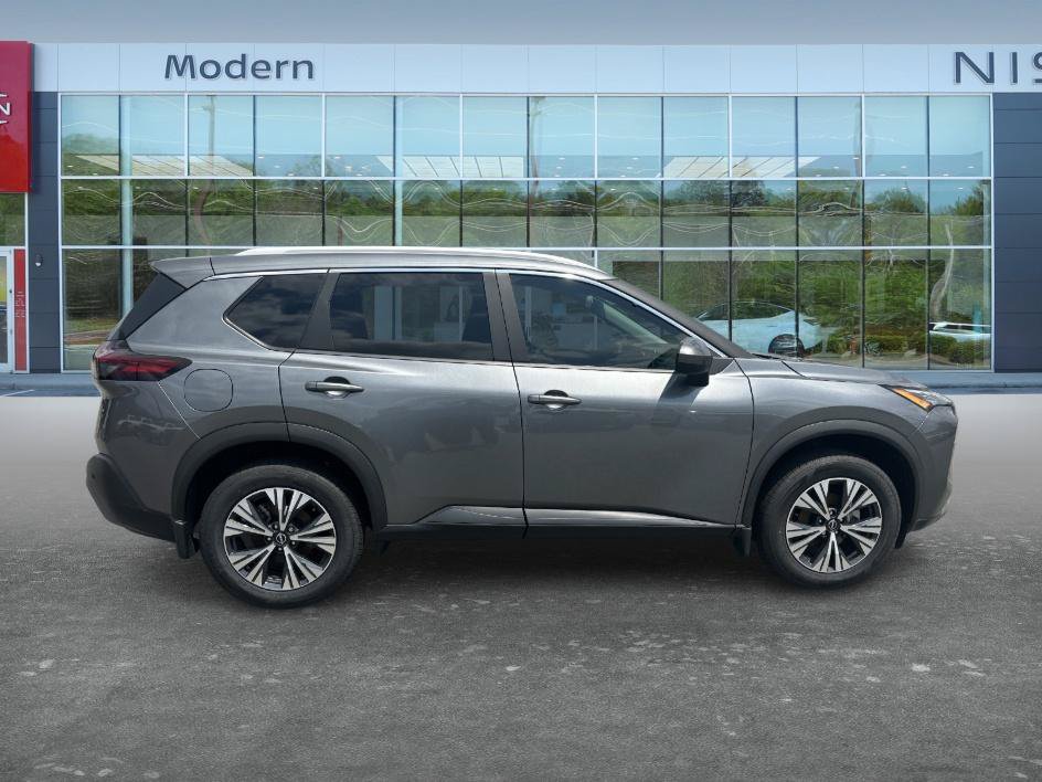 Used 2023 Nissan Rogue SV w/ SV Premium B Package FWD image 4