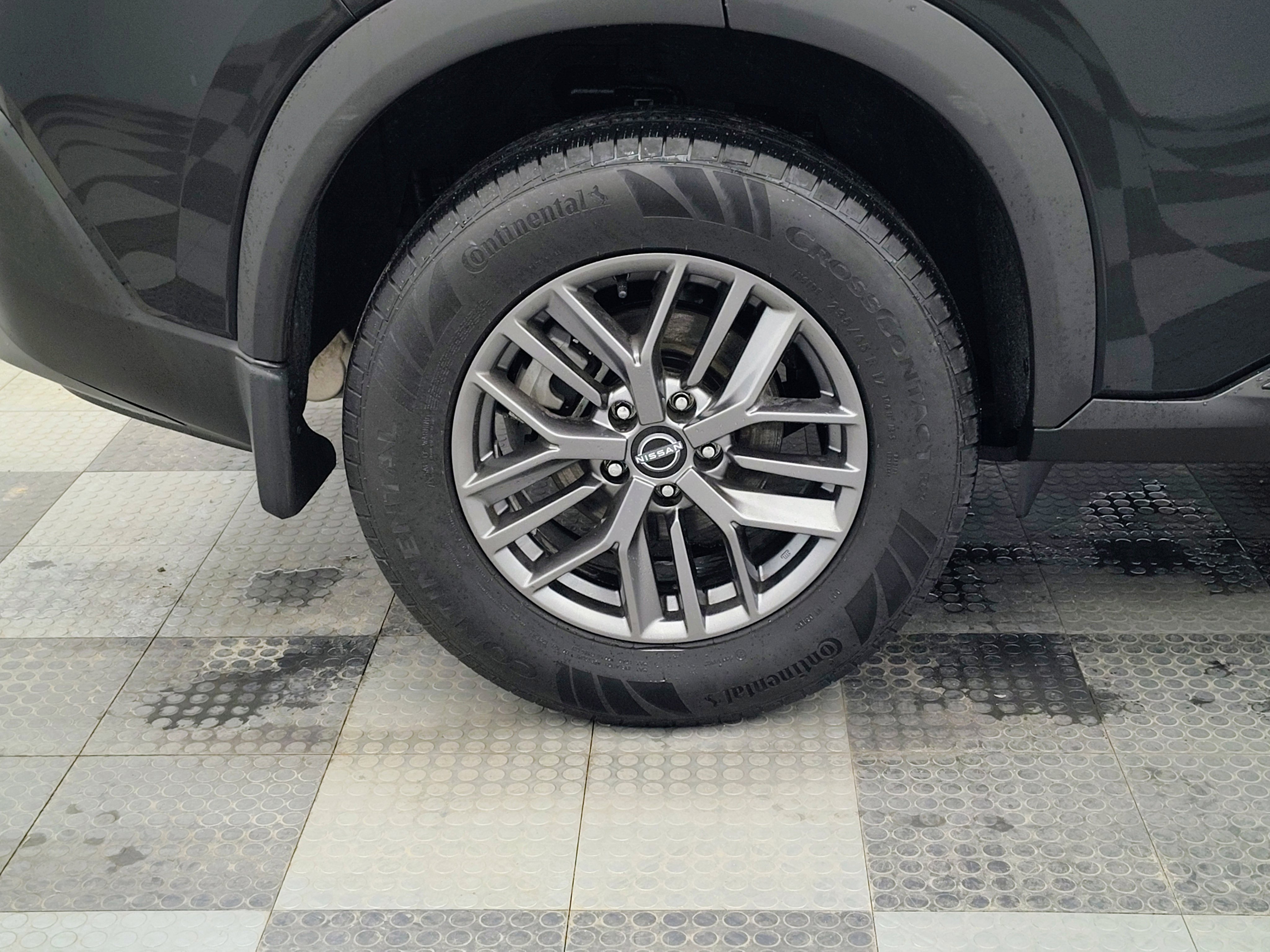 Used 2022 Nissan Rogue S image 10