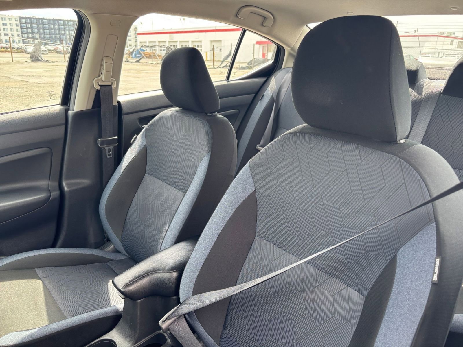 Used 2025 Nissan Versa SV FWD image 31