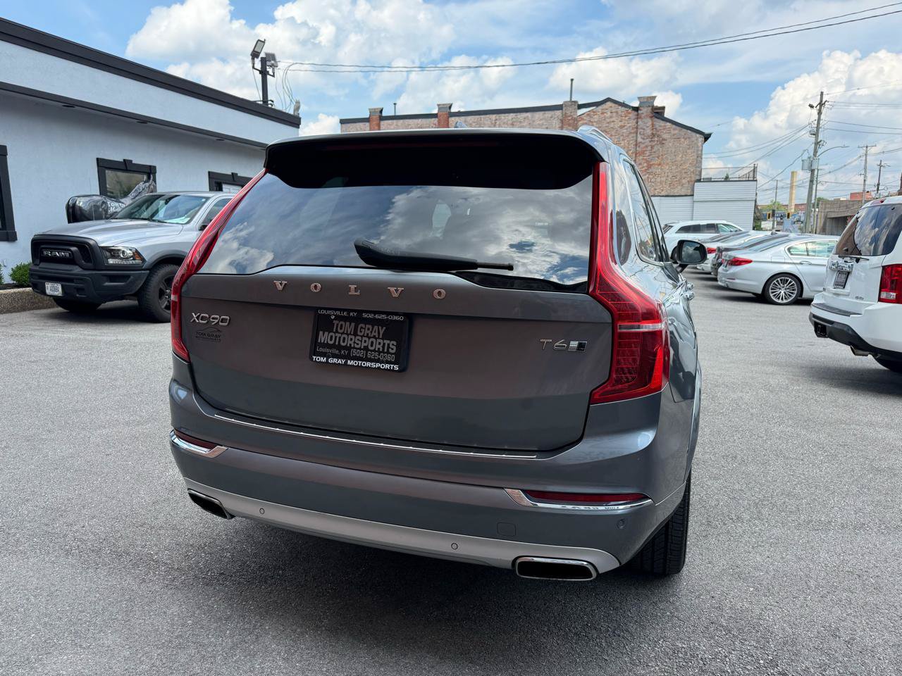 Used 2017 Volvo XC90 T6 Inscription w/ Vision Package AWD/4WD image 3