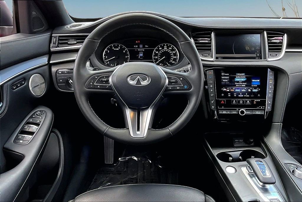 Used 2025 INFINITI QX55 Essential AWD/4WD image 5
