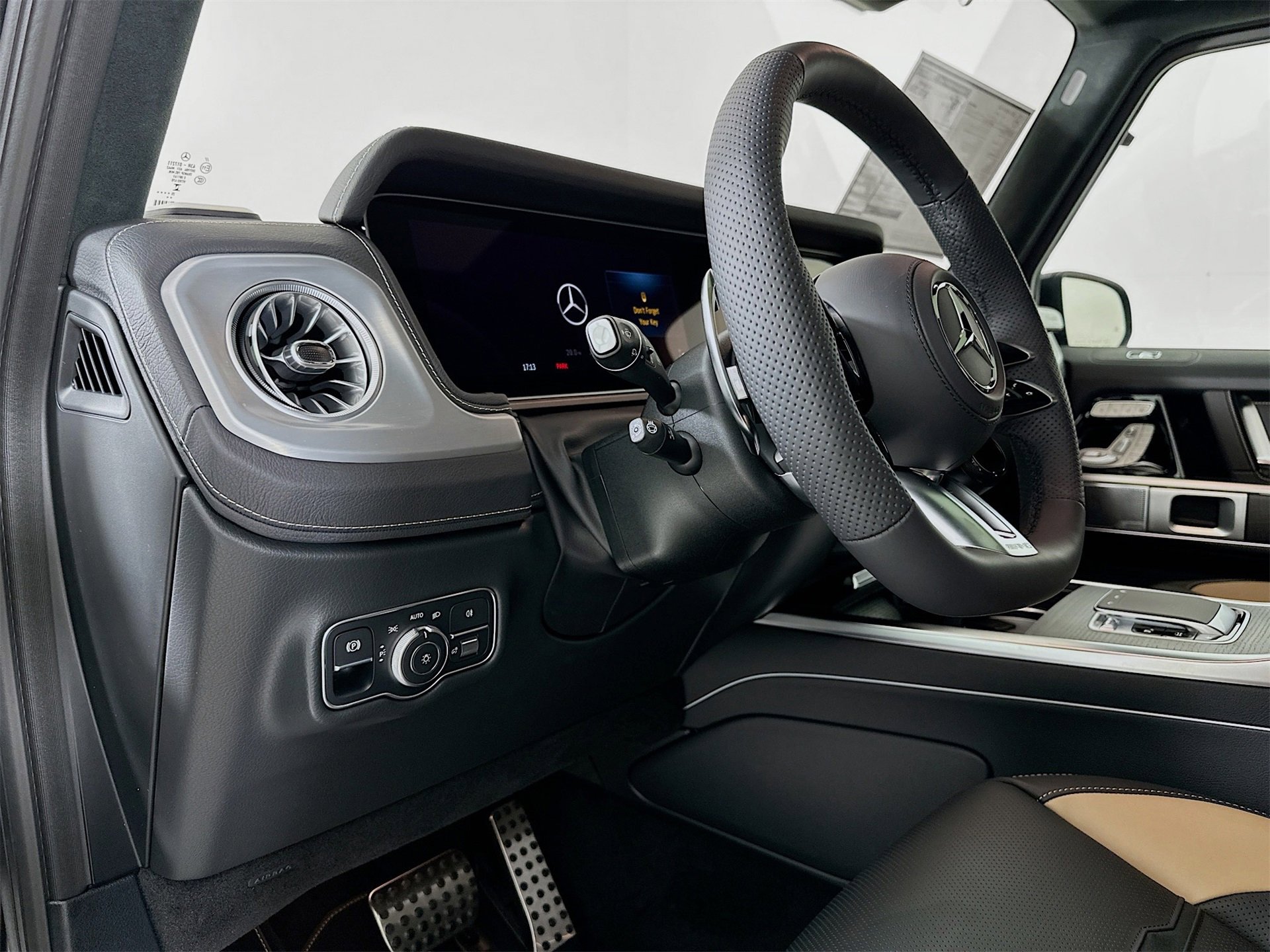 New 2026 Mercedes-Benz G 63 AMG 4MATIC image 10