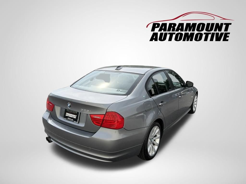 Used 2011 BMW 328i xDrive Sedan AWD/4WD image 6