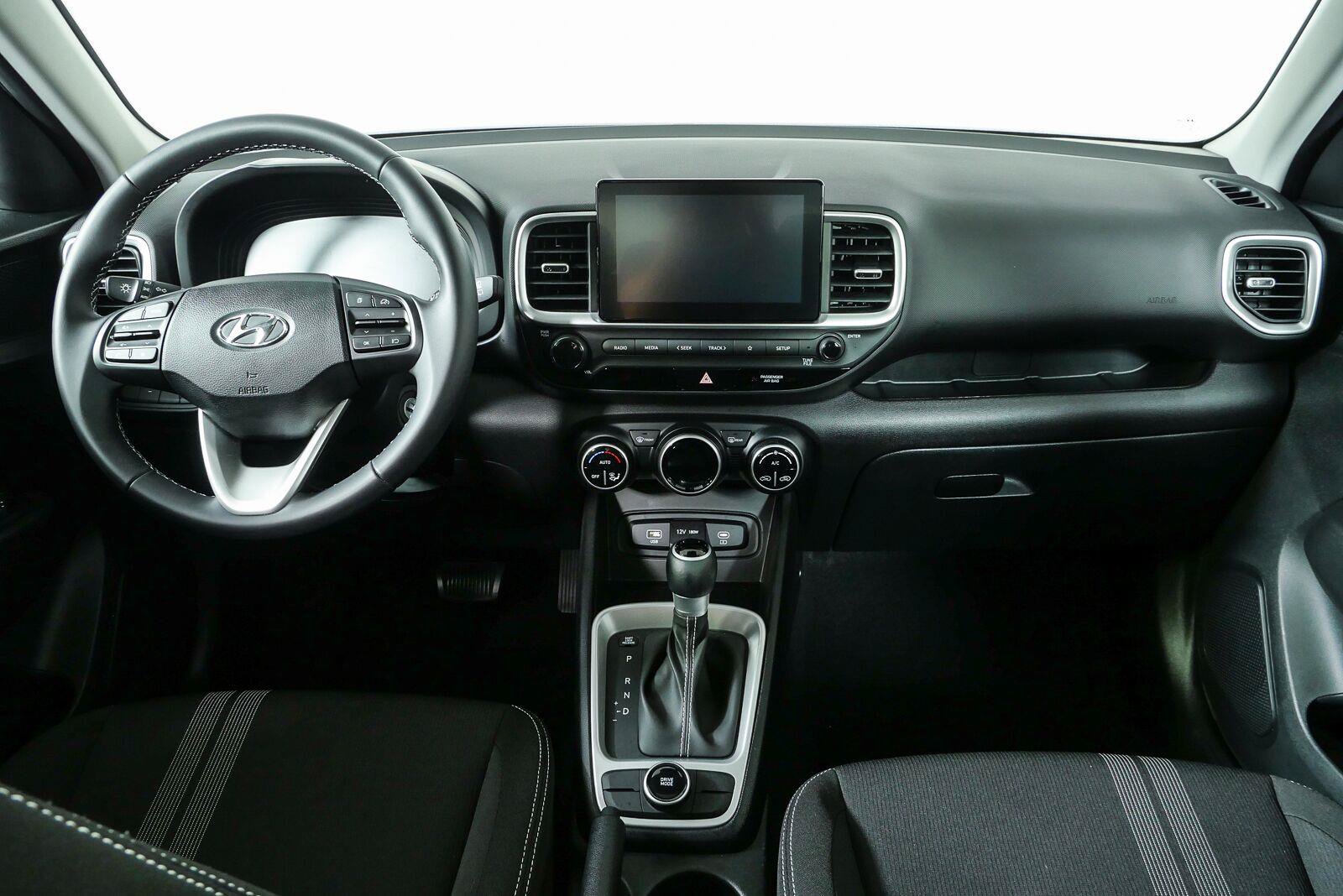 Used 2023 Hyundai Venue SEL w/ Cargo Package FWD image 18