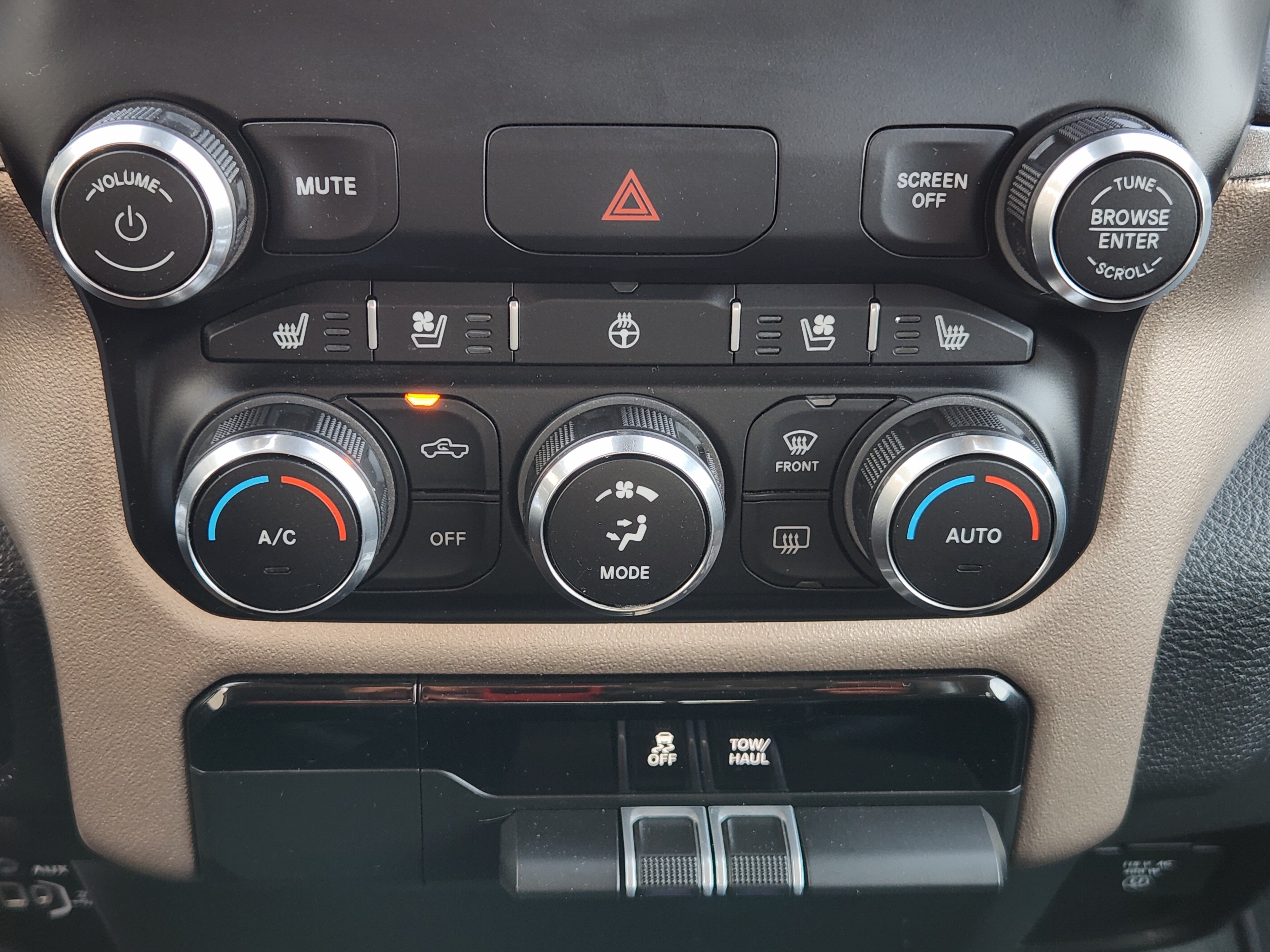 Used 2022 RAM 1500 Laramie AWD/4WD image 22