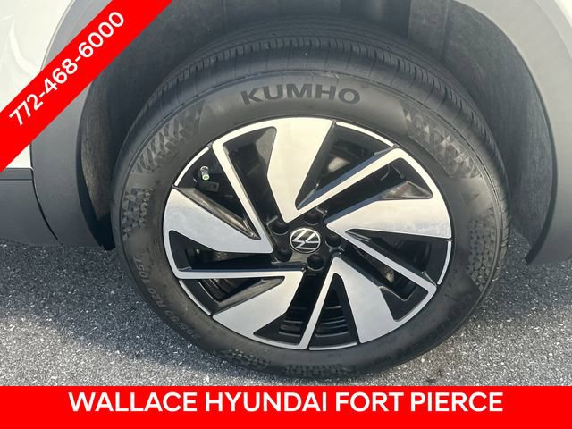 Used 2024 Volkswagen Atlas SE FWD image 11