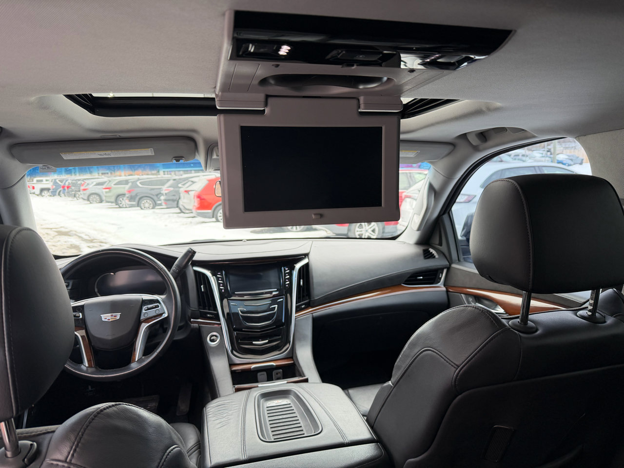 Used 2018 Cadillac Escalade Premium Luxury image 20