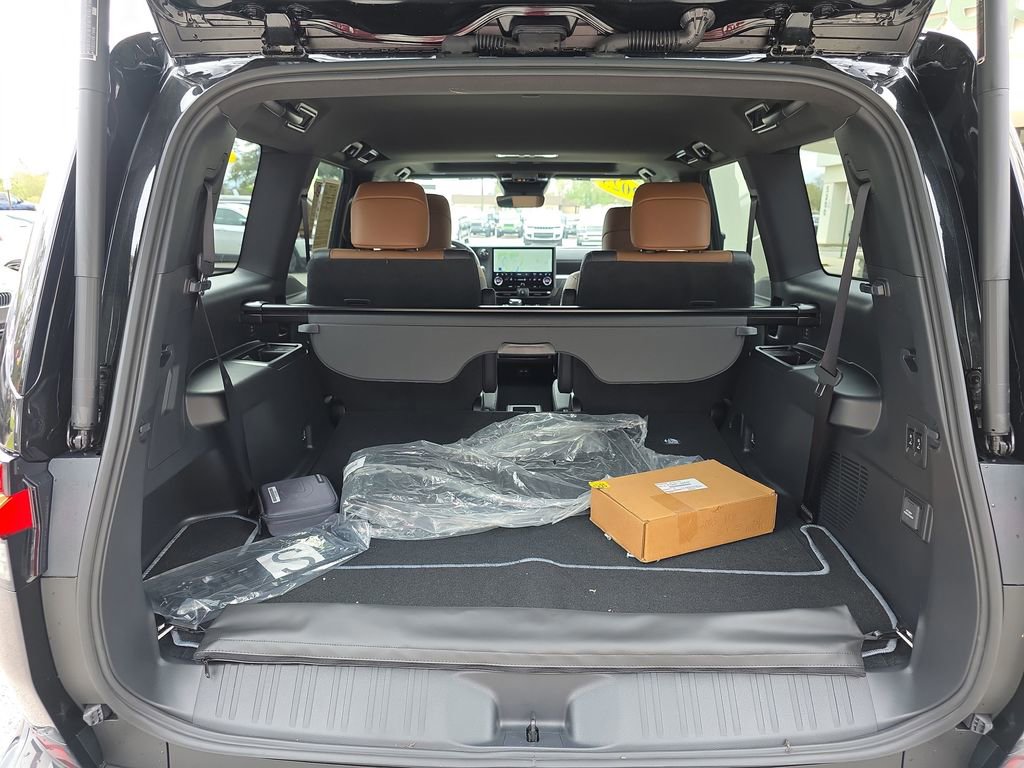 Used 2025 Lexus GX 550 w/ Accessory Package (Z1) image 35