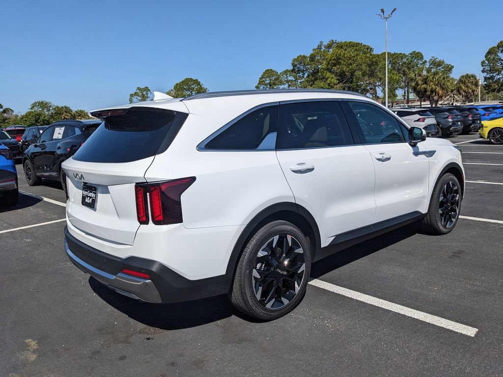 Certified 2024 Kia Sorento EX w/ Panoramic Sunroof Package image 8
