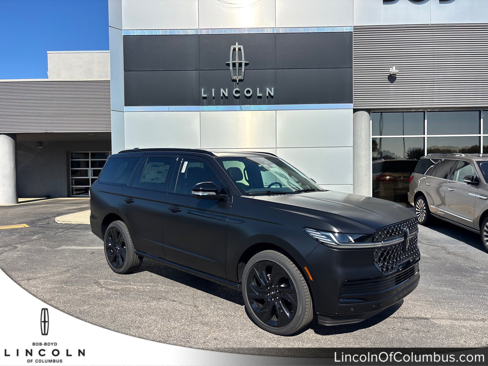 New 2027 Lincoln Navigator Reserve w/ Jet Appearance Package