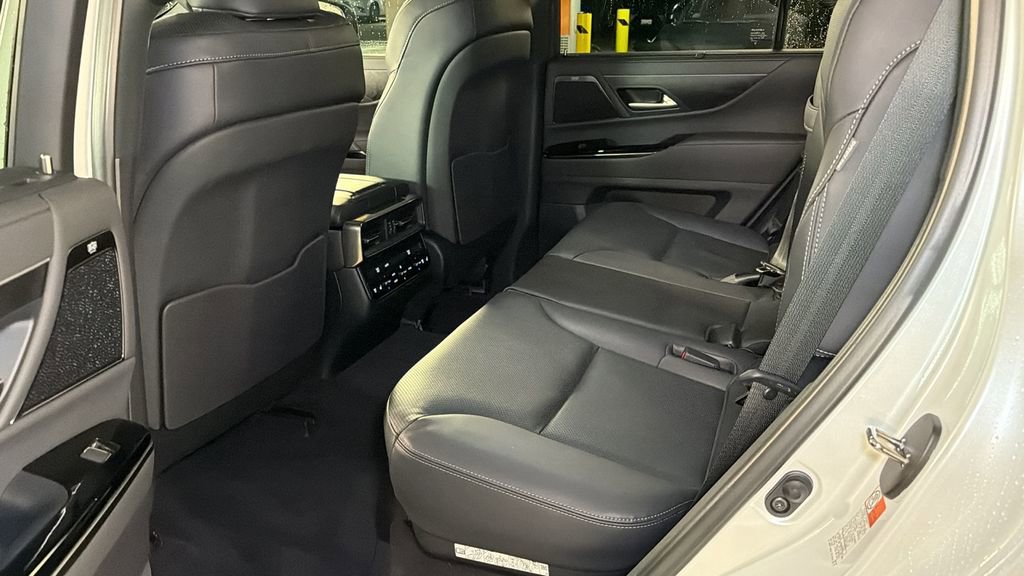 Used 2024 Lexus LX 600 4WD w/ Appearance Package image 16