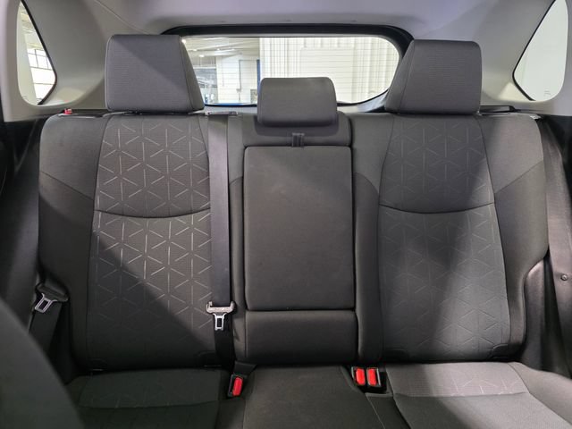 Used 2025 Toyota RAV4 XLE AWD/4WD image 12