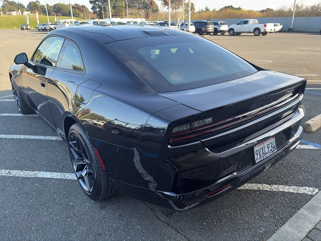 Used 2024 Dodge Charger Daytona R/T w/ Plus Group AWD/4WD image 16