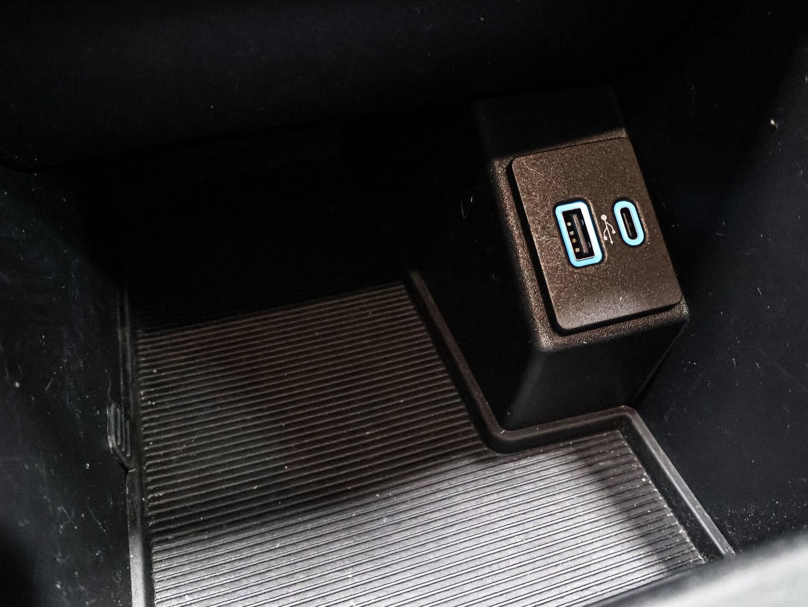 Used 2022 Ford Edge SEL image 30