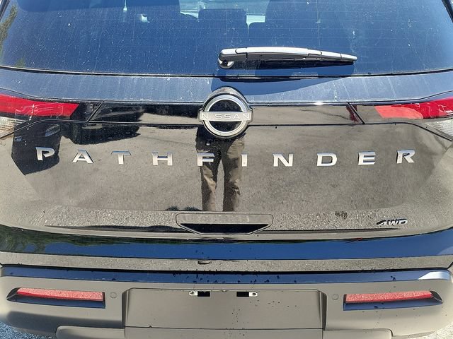New 2026 Nissan Pathfinder SV w/ Cargo Package AWD/4WD image 10