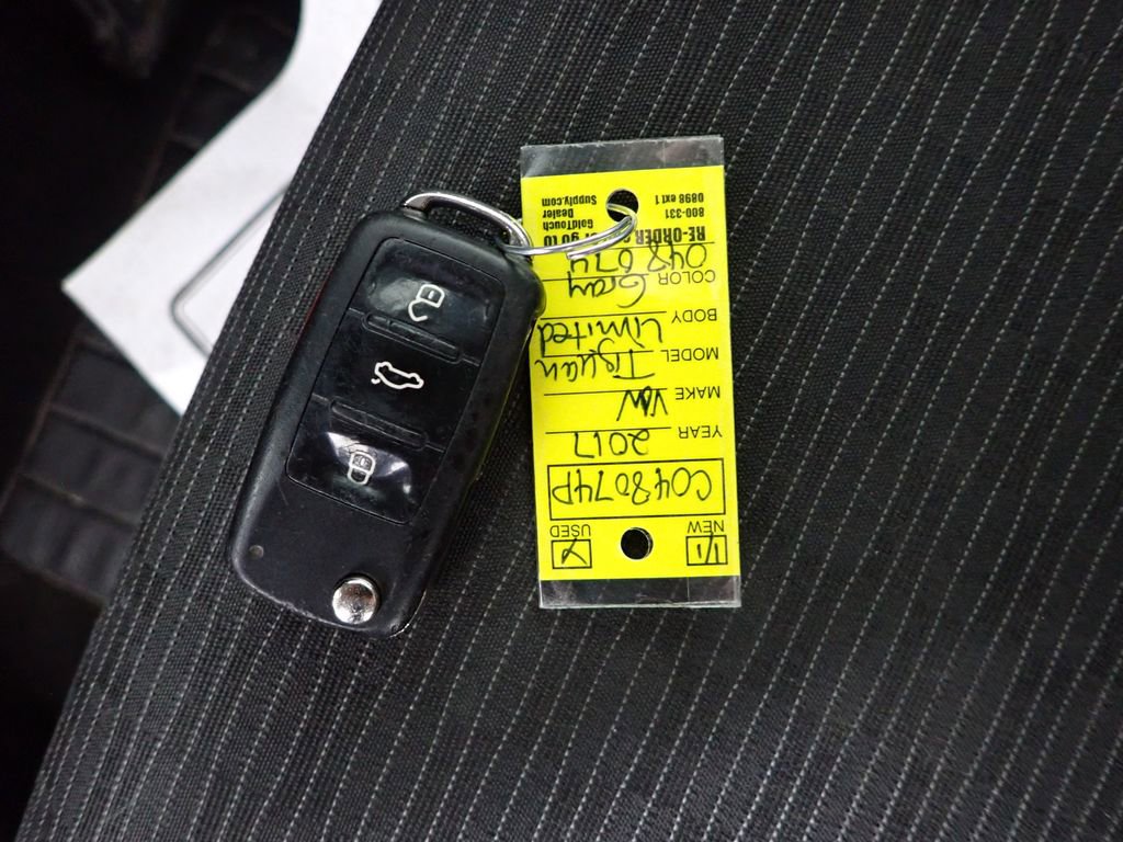 Used 2017 Volkswagen Tiguan Limited w/ Premium Package image 34