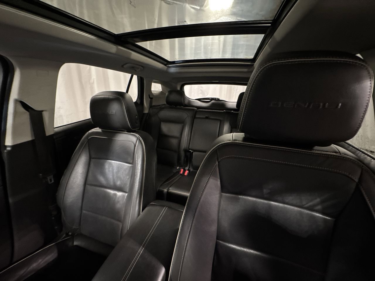 Used 2018 GMC Terrain Denali w/ Advanced Safety Package image 30