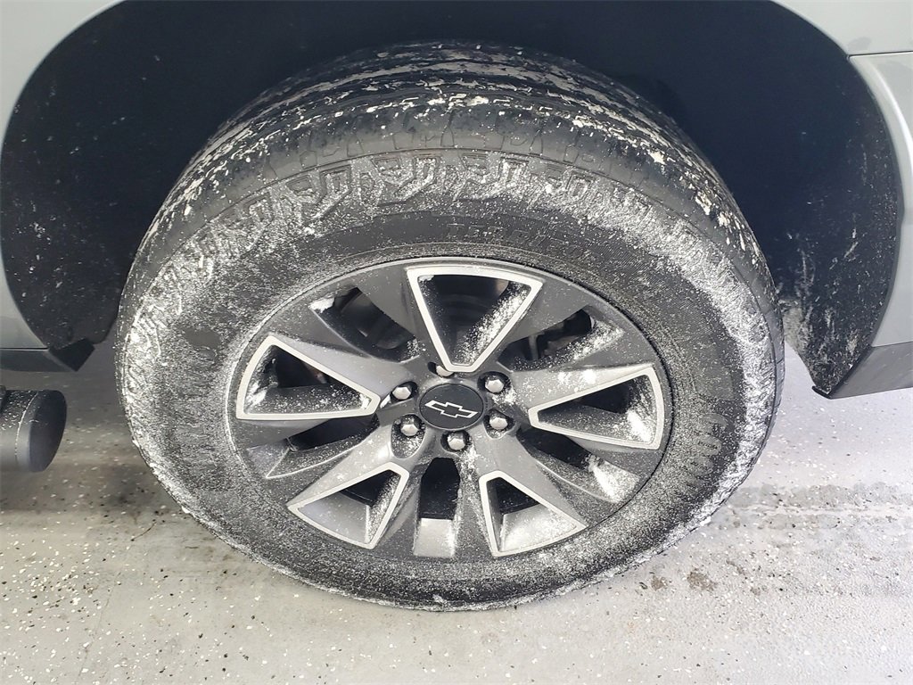 Used 2023 Chevrolet Suburban Z71 w/ Luxury Package image 33