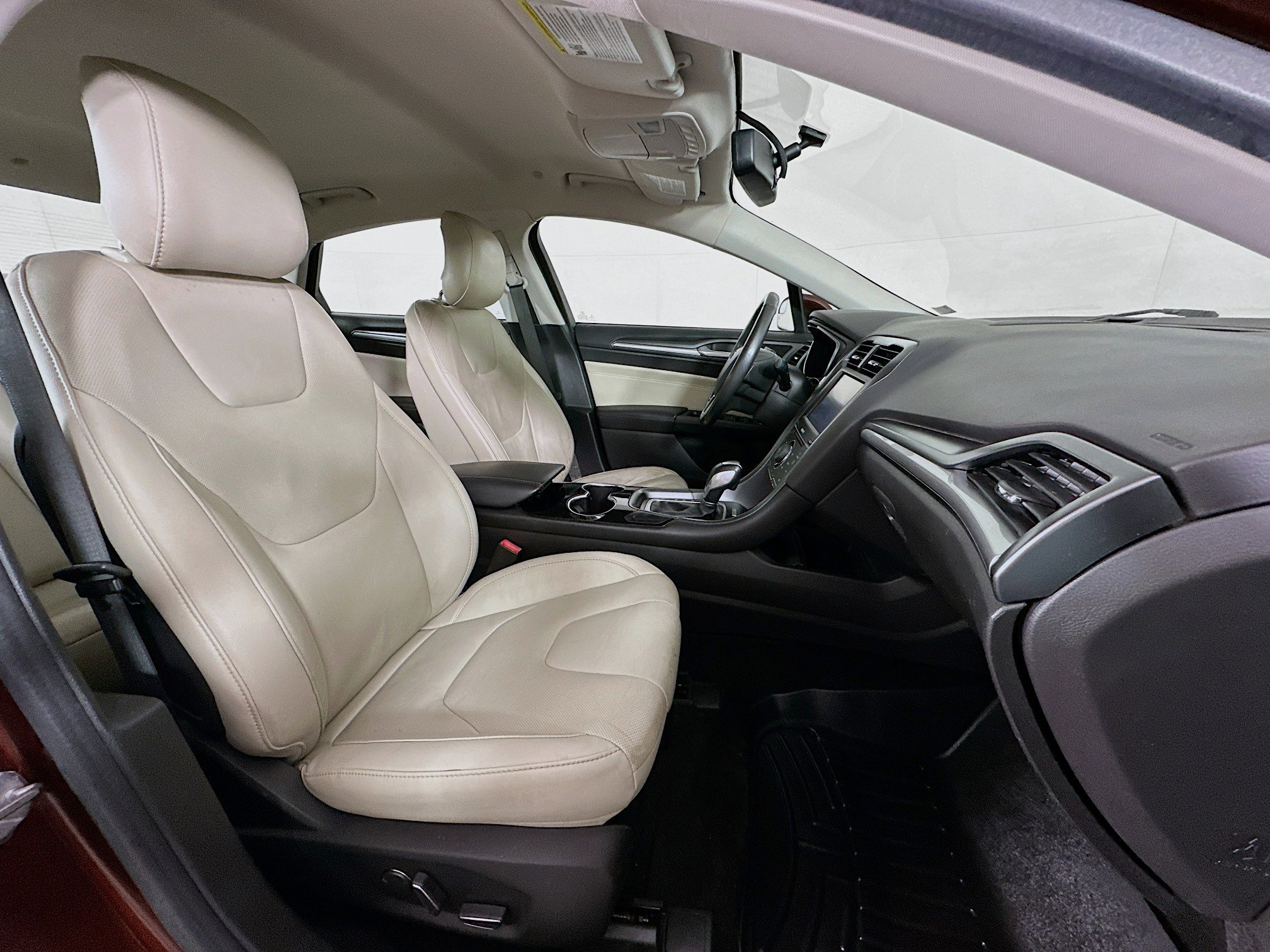 Used 2015 Ford Fusion Titanium image 29
