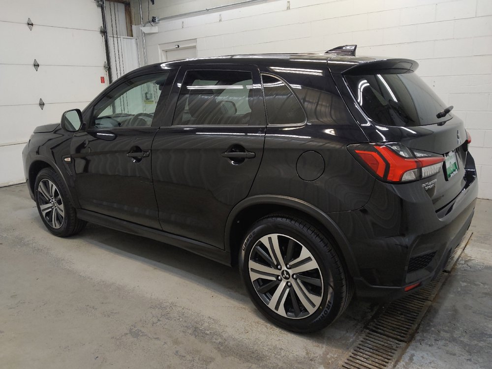 Used 2021 Mitsubishi Outlander Sport FWD image 3