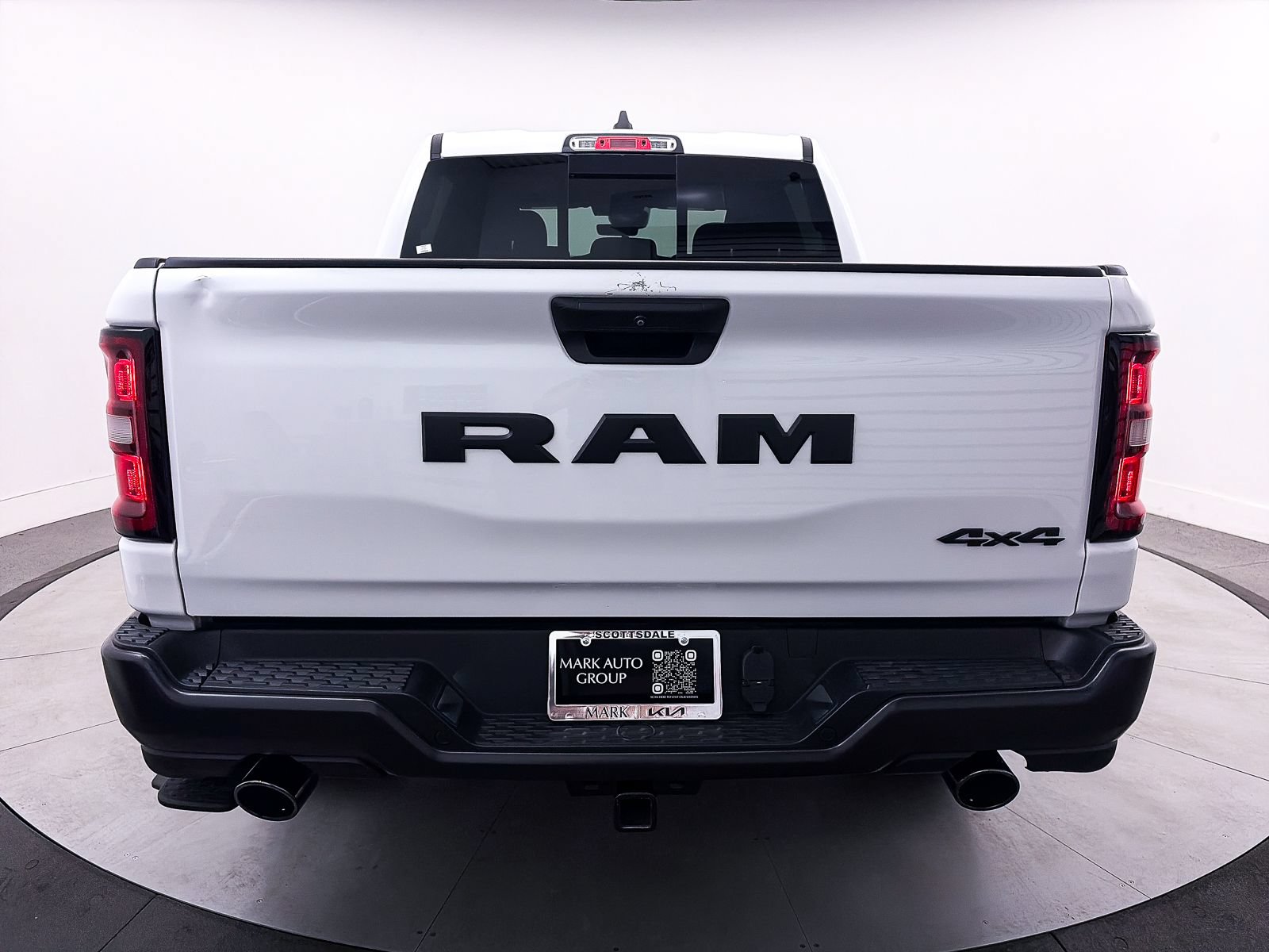 Used 2025 RAM 1500 Warlock AWD/4WD image 12