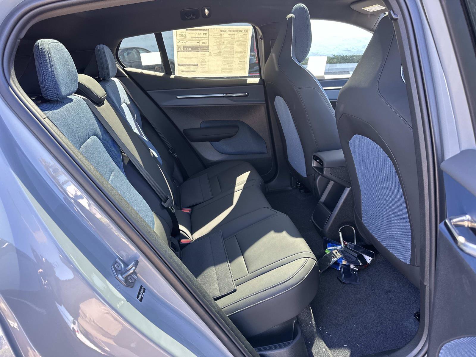 New 2026 Volvo EX30 Cross Country Ultra AWD/4WD image 18