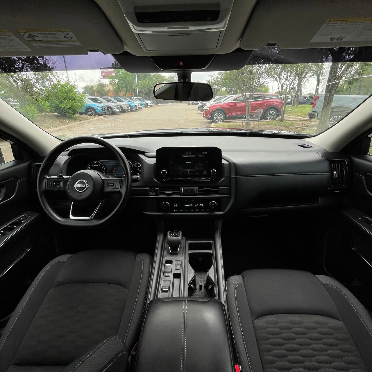 Used 2024 Nissan Pathfinder S w/ Cargo Package FWD image 10