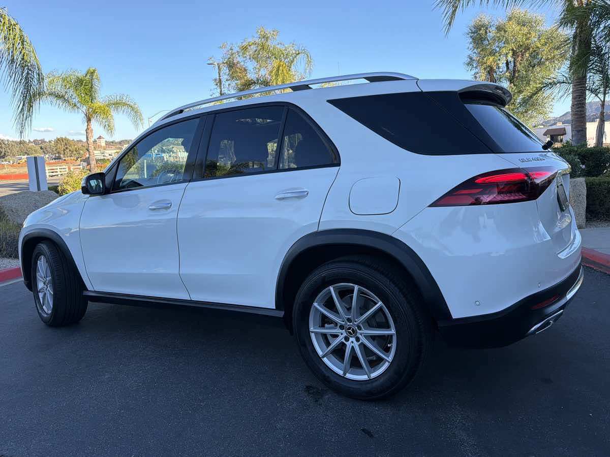 Used 2024 Mercedes-Benz GLE 450e 4MATIC image 24