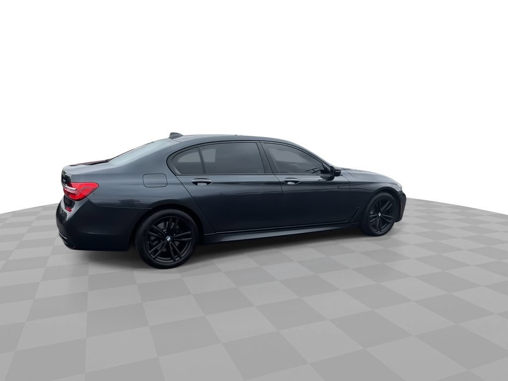 Used 2016 BMW 750i xDrive AWD/4WD image 8