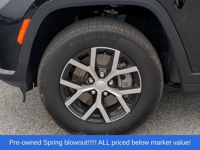 Used 2024 Jeep Grand Cherokee L Limited AWD/4WD image 18