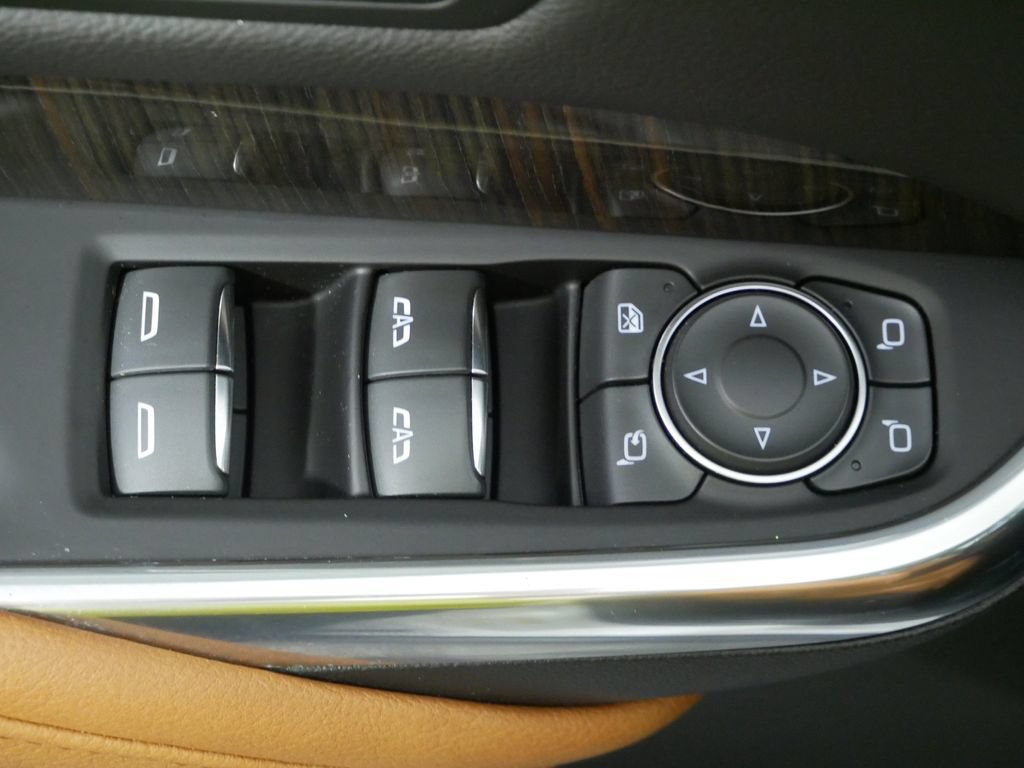 Used 2019 Cadillac XT4 Premium Luxury w/ Enhanced Visibility Package AWD/4WD image 21