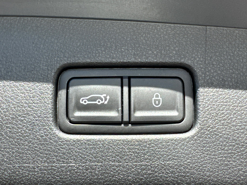 Used 2026 Genesis GV70 2.5T Select AWD/4WD image 19