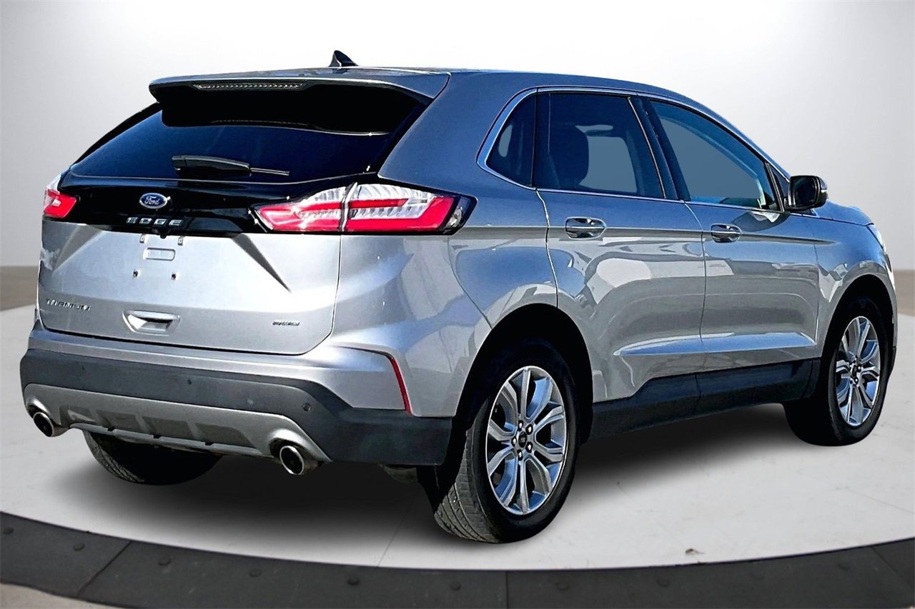 Used 2024 Ford Edge Titanium image 9