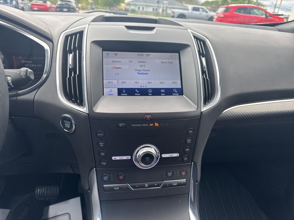 Used 2020 Ford Edge Titanium w/ Equipment Group 301A AWD/4WD image 20