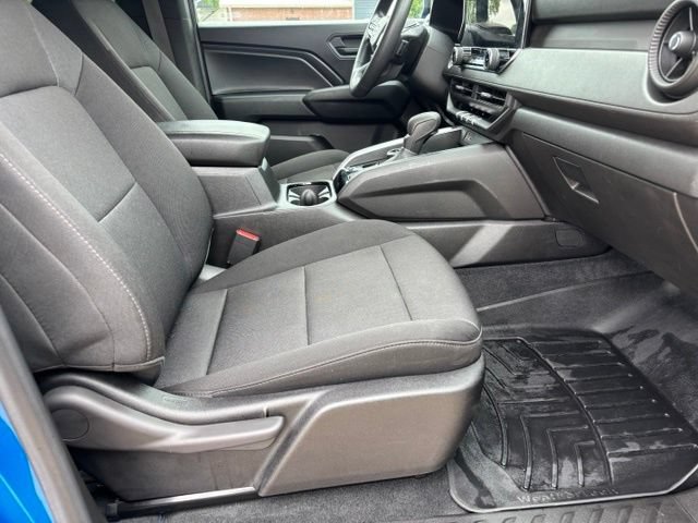 Used 2023 Chevrolet Colorado Trail Boss w/ LPO, Dark Essentials Package AWD/4WD image 23