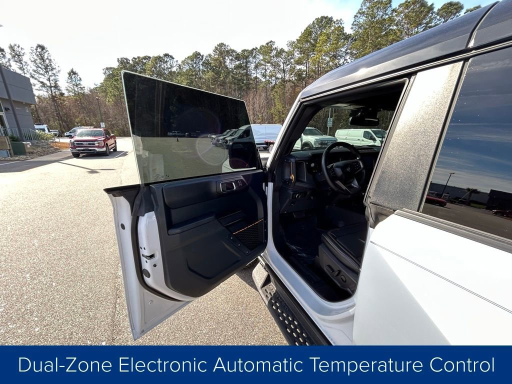 Used 2024 Ford Bronco Badlands image 28