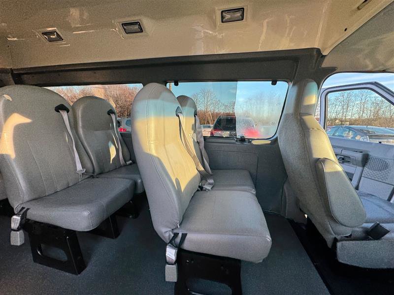 Used 2014 Ford E-250 and Econoline 250 Extended w/ Power Group image 40