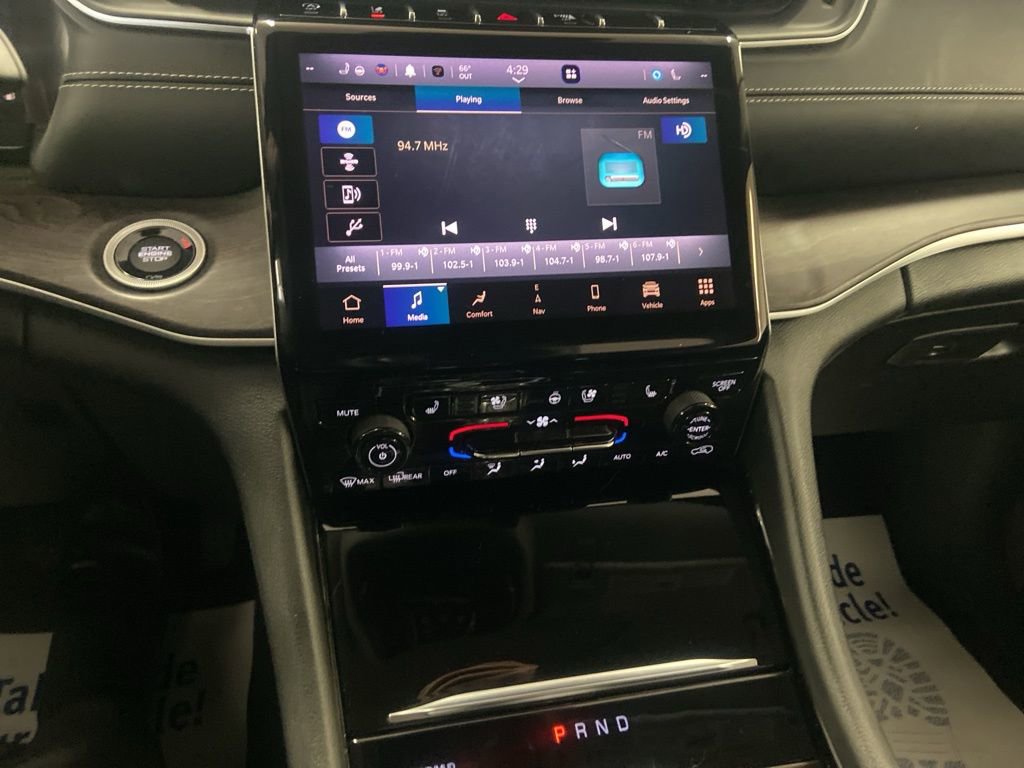 Certified 2023 Jeep Grand Cherokee L Limited w/ Luxury Tech Group II AWD/4WD image 26