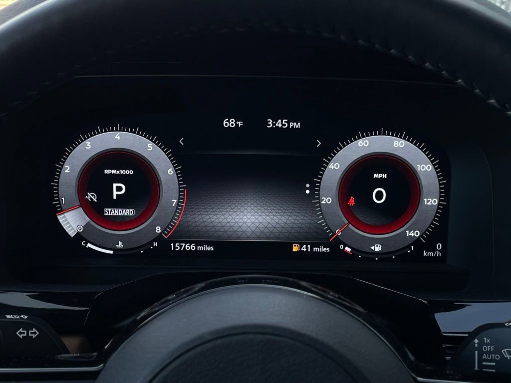 Used 2024 Nissan Pathfinder Platinum w/ Cargo Package image 16