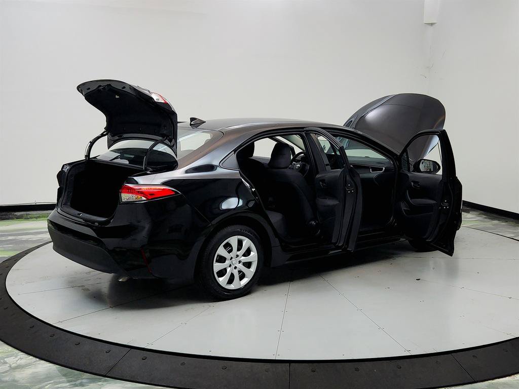 Used 2026 Toyota Corolla LE FWD image 11