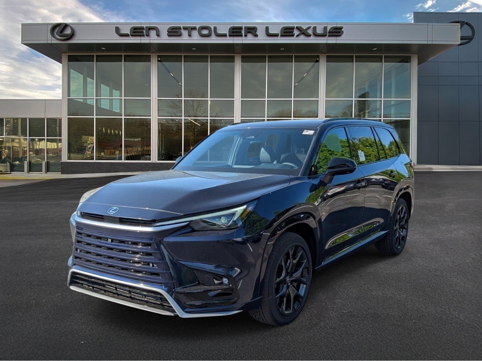 New 2026 Lexus TX 500h AWD w/ Technology Package image 4
