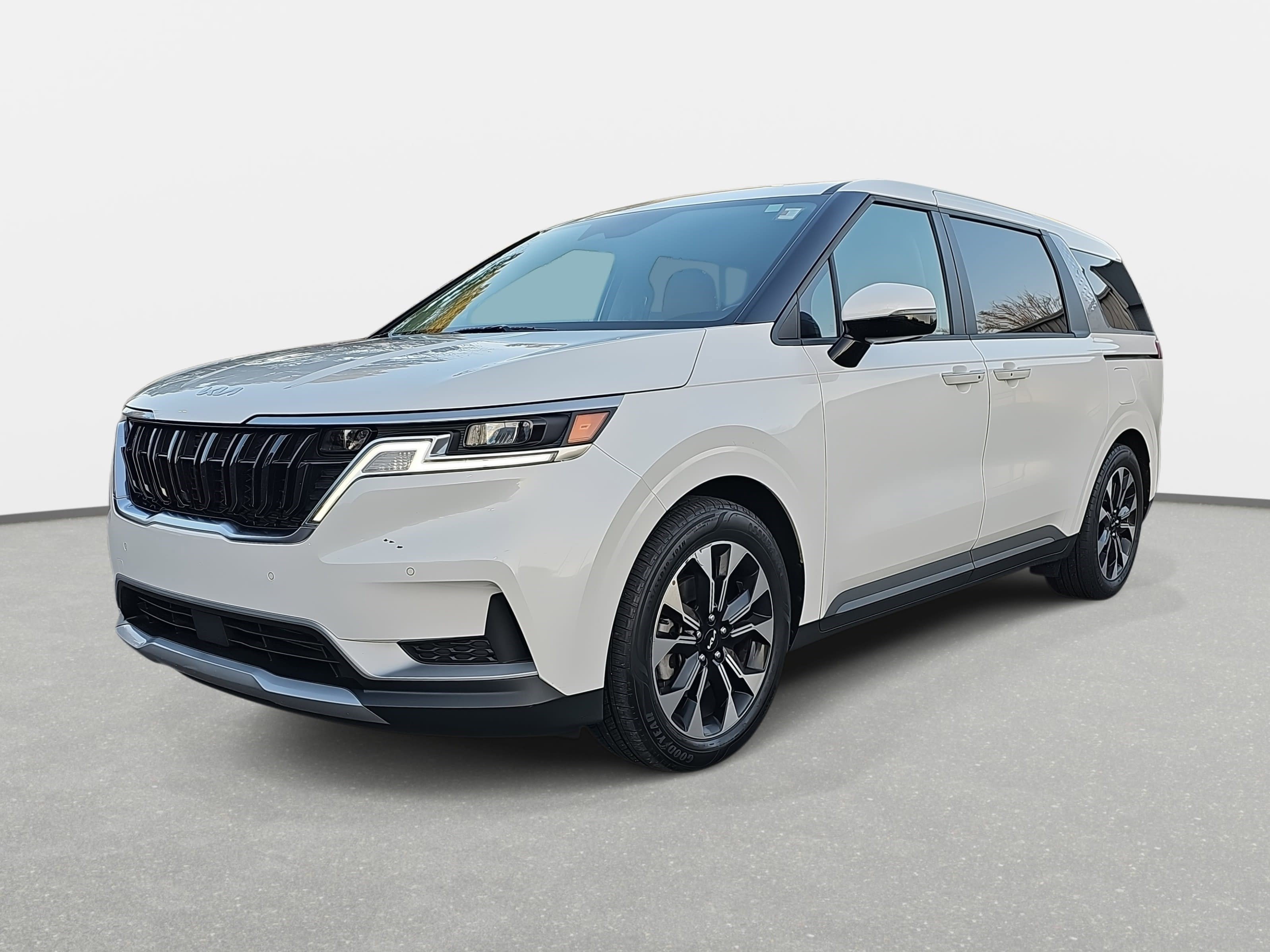 Used 2022 Kia Carnival EX