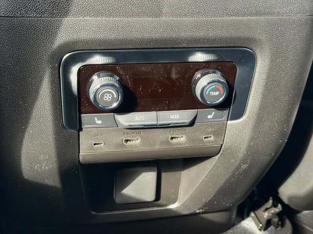 New 2026 Chevrolet Suburban Premier image 9