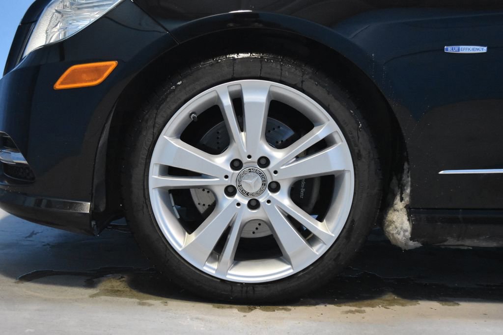 Used 2012 Mercedes-Benz E 350 4MATIC Sedan image 25