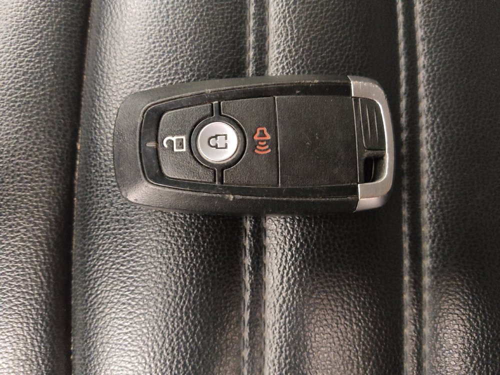 Used 2022 Ford Edge SEL image 32