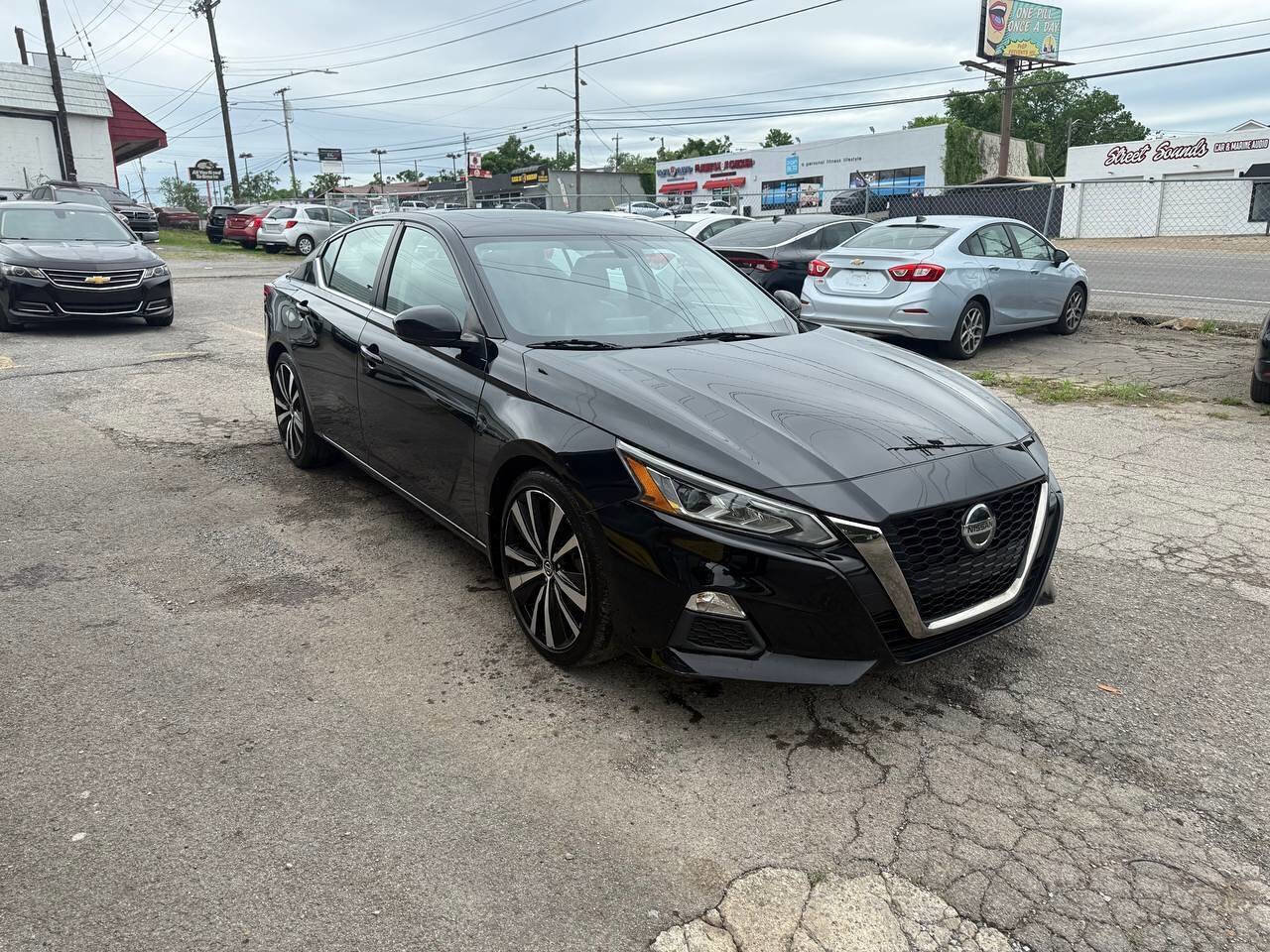 Used 2019 Nissan Altima 2.0 SR FWD image 7