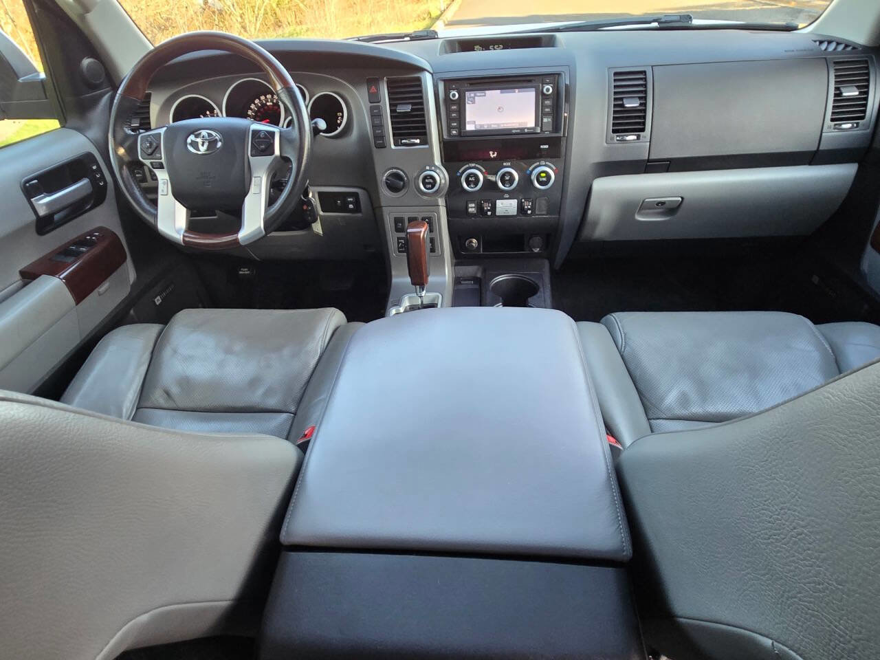 Used 2016 Toyota Sequoia Platinum image 12