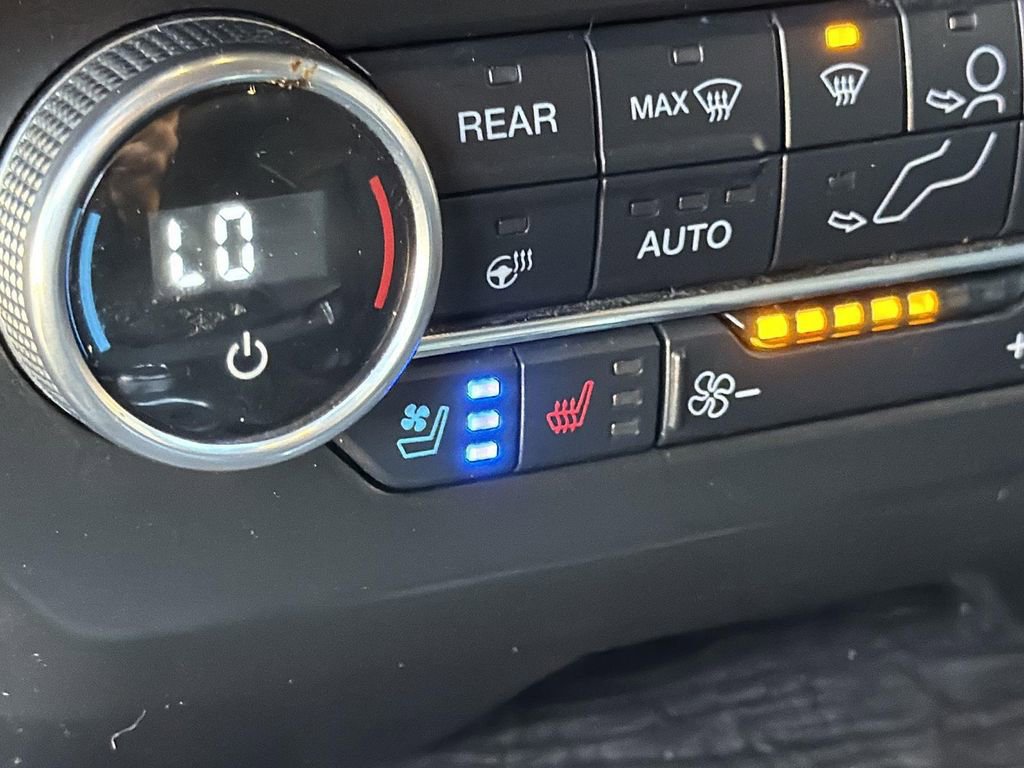 Used 2021 Ford Expedition Limited image 17